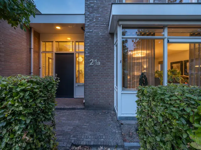 Foto van Deken van Baarstraat 21A