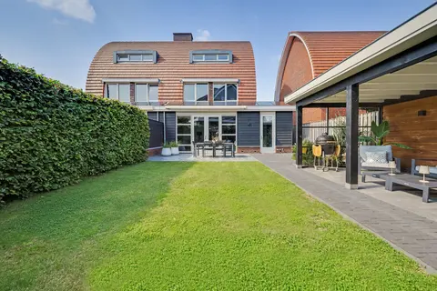 Nassau Dwarsstraat 55