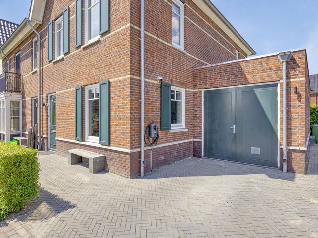 Foto van Veldbies 33