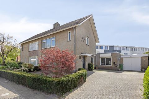 Torenstraat 16
