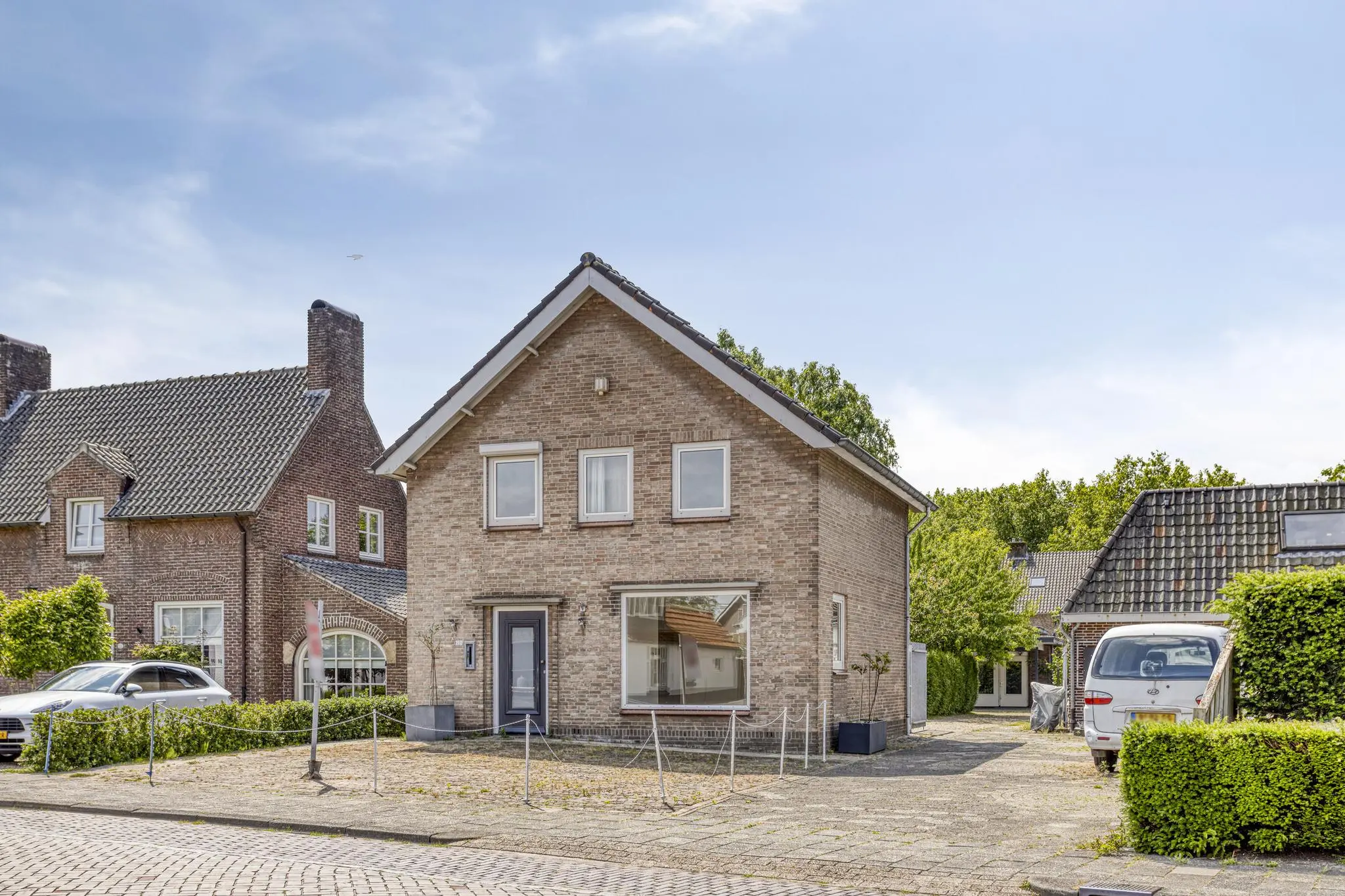 Grotestraat 221