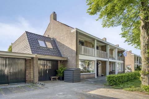 Jonkheer de la Courtstraat 22