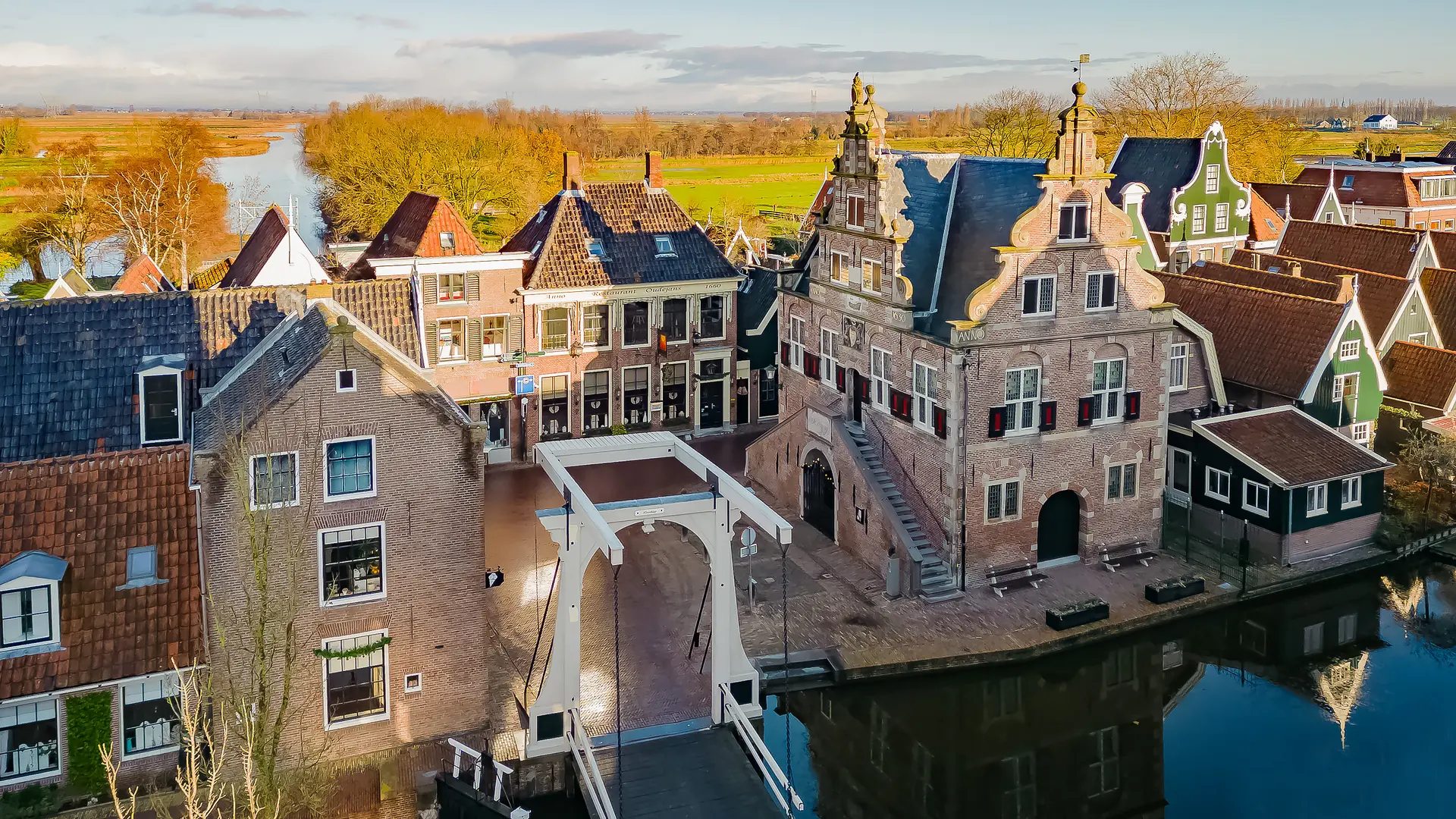 Rechtestraat 106 in De Rijp