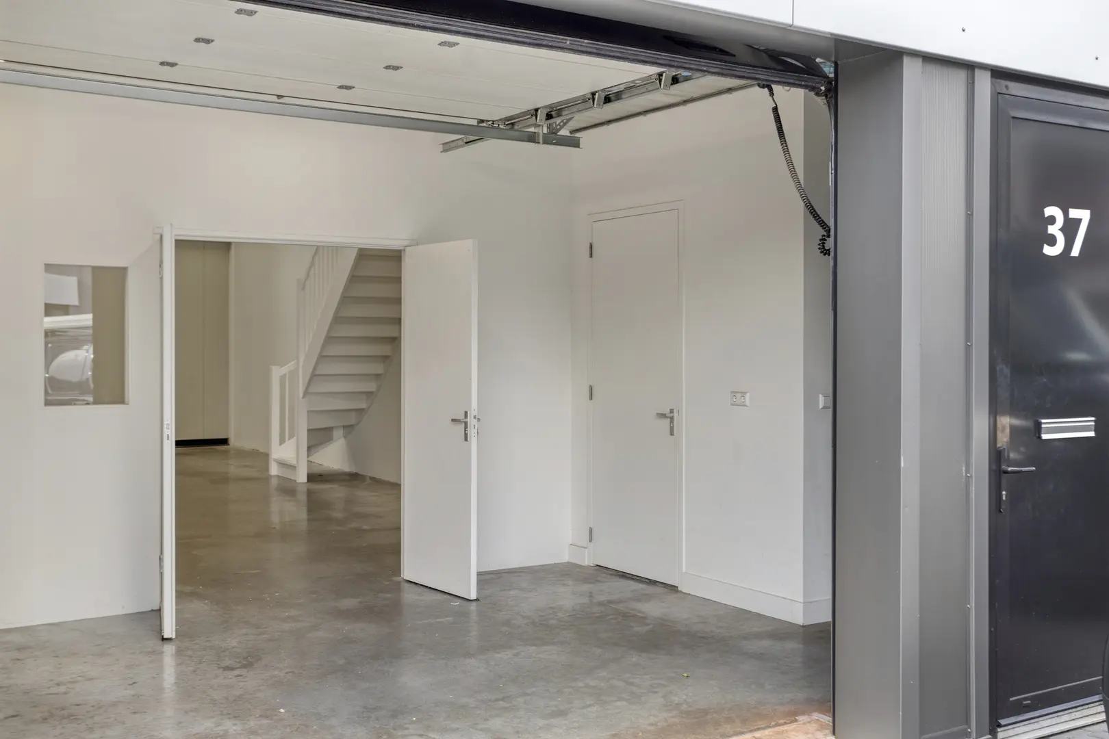 Stuwadoorstraat 37 in Velsen-Noord