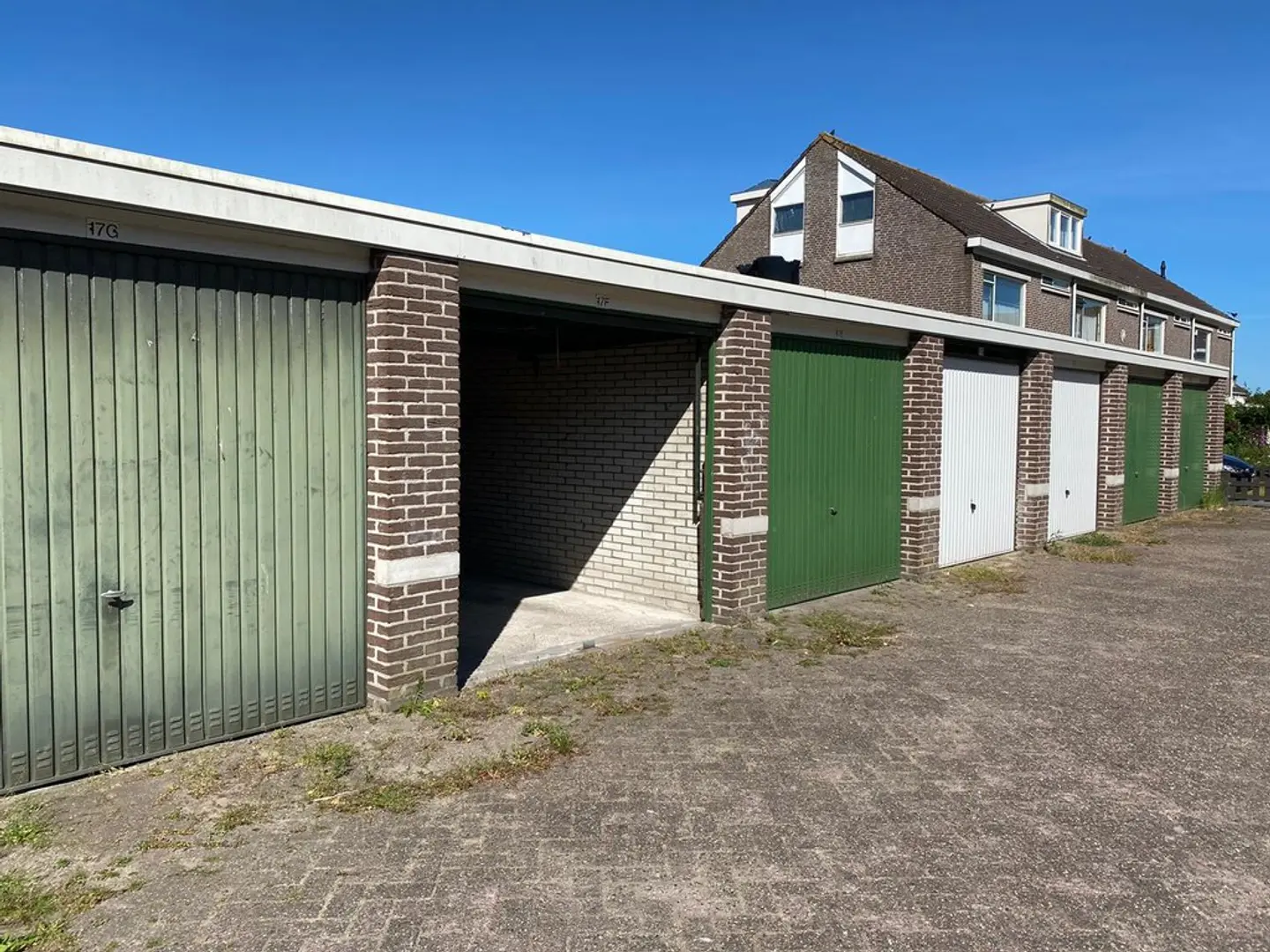 Prof ten Doesschatestraat 17 F in Heemskerk