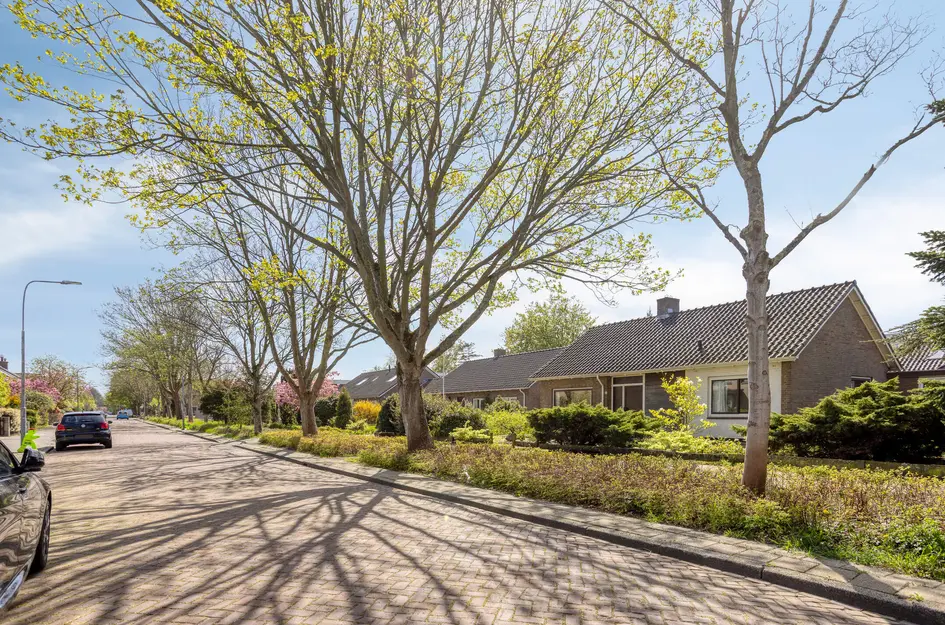 van der Ploegstraat 93 in Heemskerk