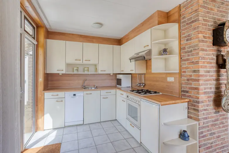 Foto 7 van van der Ploegstraat 93