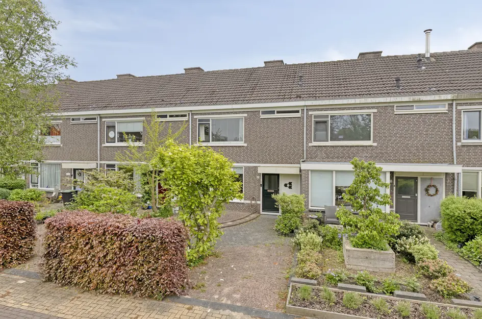Prof ten Doesschatestraat 271 in Heemskerk