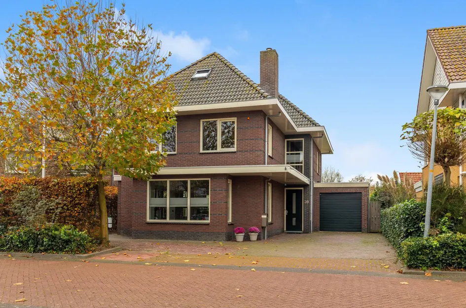 Bisschopskroft 39 in Egmond Aan Den Hoef