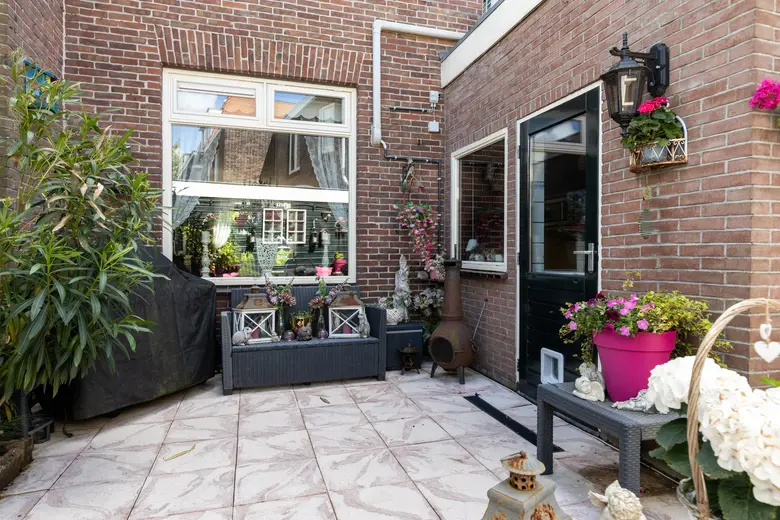 Foto 14 van Riouwstraat 3