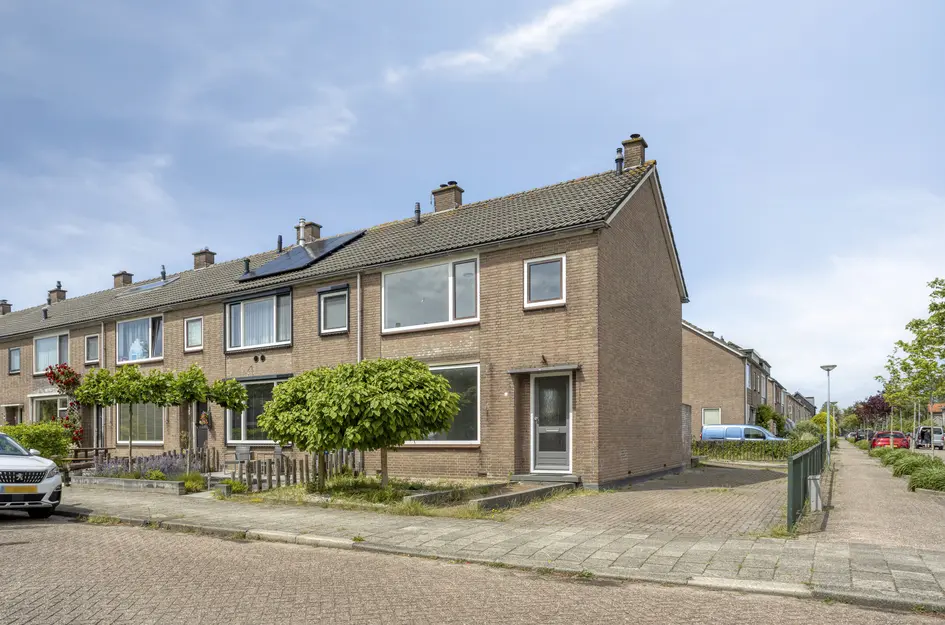 Van Alkemadelaan 15 in Limmen