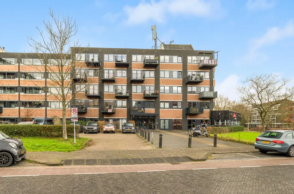 Zandsteen 74 in Hoorn