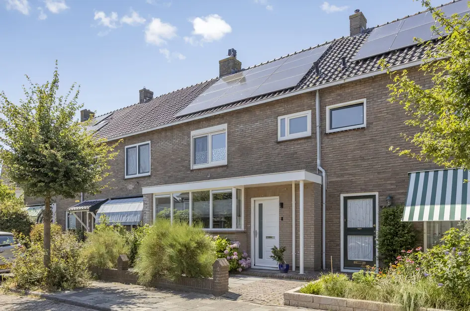 Wethouder Twaalfhovenstraat 36 in Uitgeest
