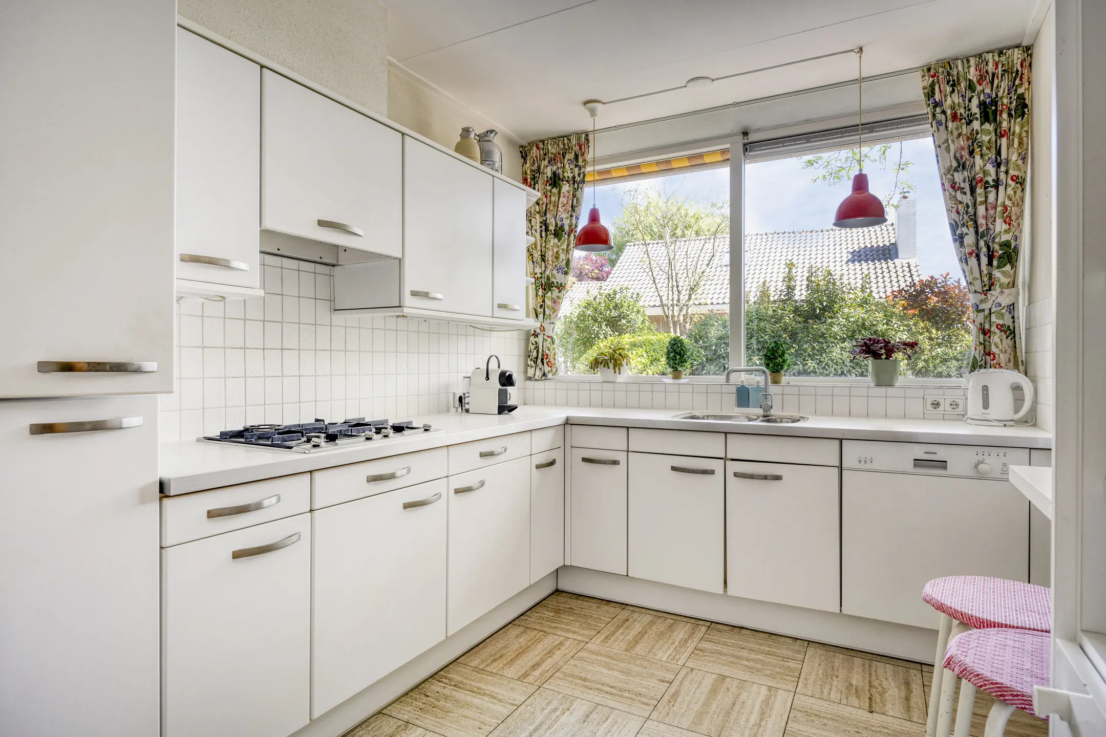dr. H.C.M. Ghijsenstraat 6 in DOMBURG, foto 5