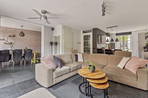Kloosterstraat 27