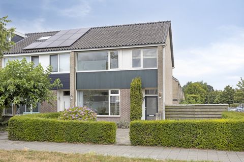 Rouppe van der Voortlaan 76