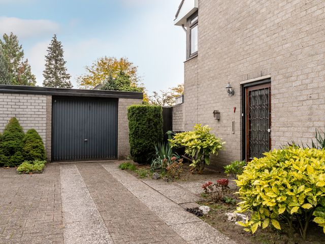 Foto van Willem-Alexanderlaan 7