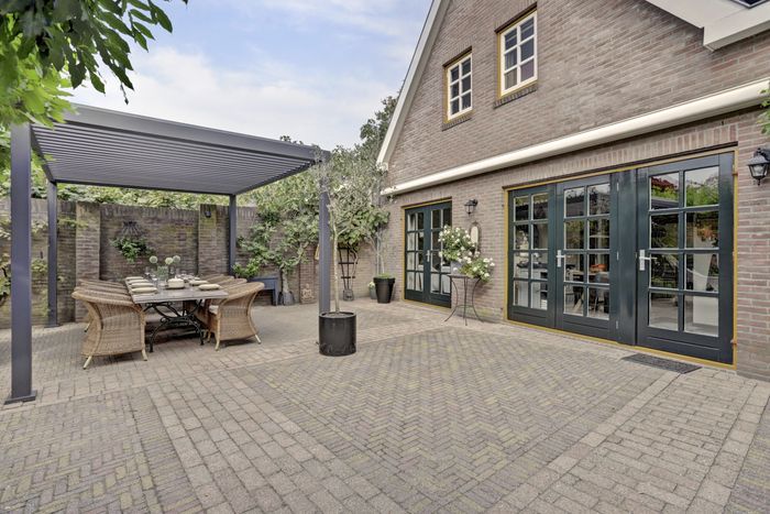 St.-Lambertusstraat 14