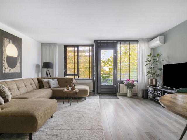 Foto van Moleneindplein 306