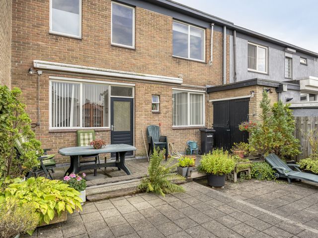 Foto van Moleneindplein 18