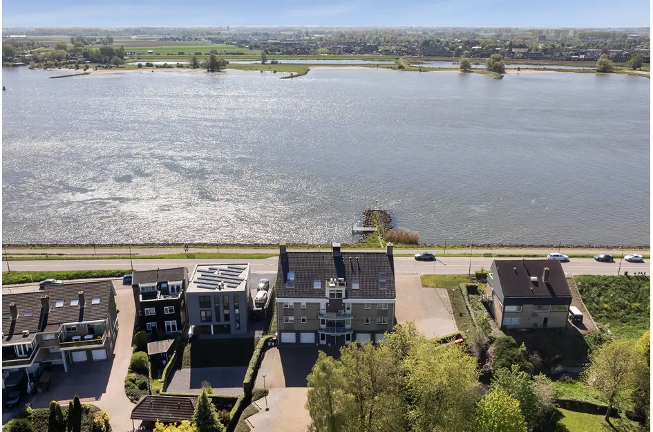 Rivierdijk 245