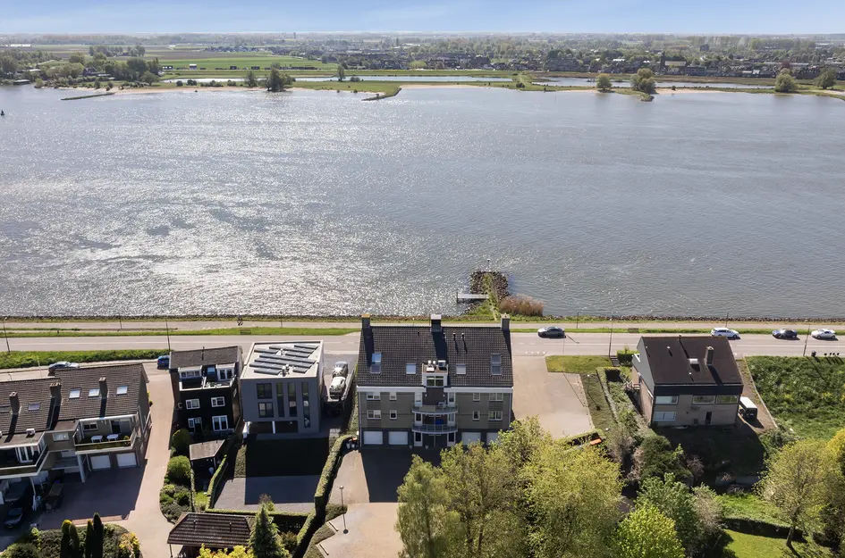 Rivierdijk 245