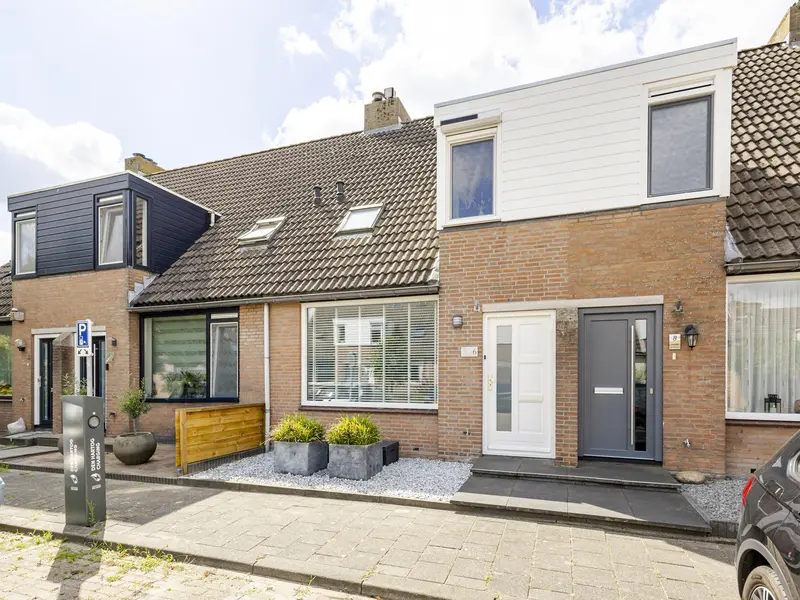 Koetshuis 6, Hardinxveld-giessendam
