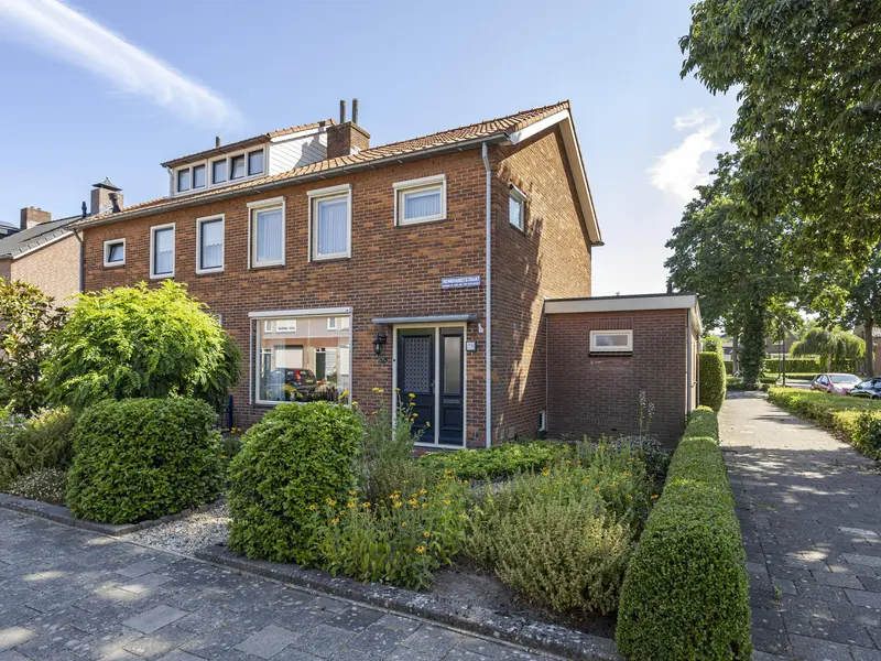 Rembrandtstraat 70, Hardinxveld-giessendam