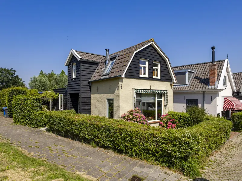 Poelenstoep 17, Sliedrecht