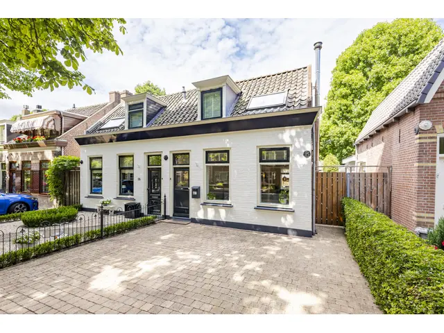 Stationsweg 118 foto 1