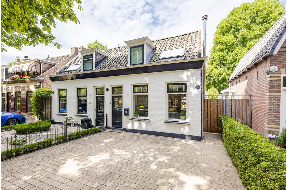 Stationsweg 118