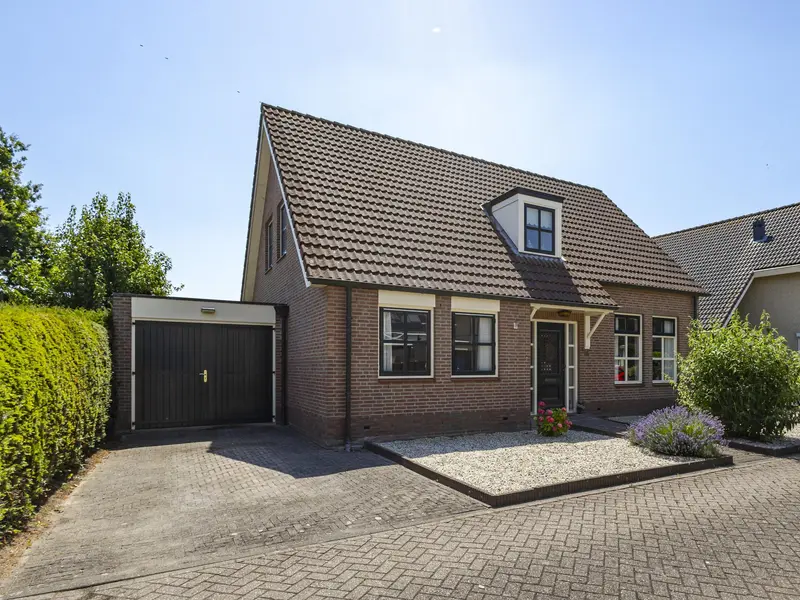 Koperwiek 16, Hardinxveld-giessendam