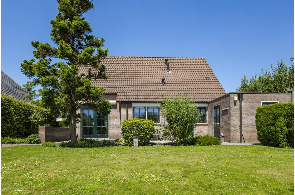 Koperwiek 16