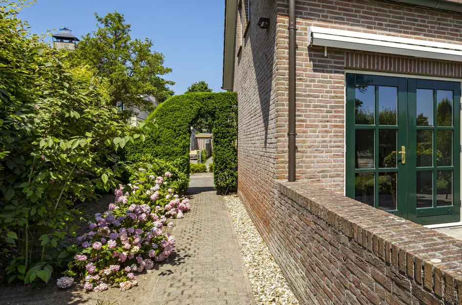 Koperwiek 16