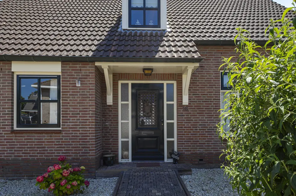 Koperwiek 16