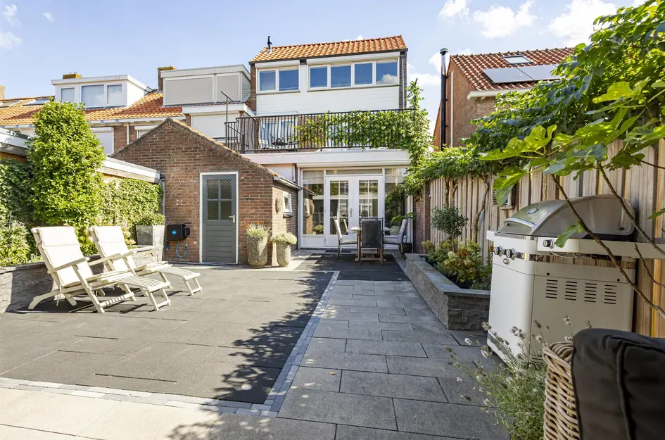 Adama van Scheltemastraat 10