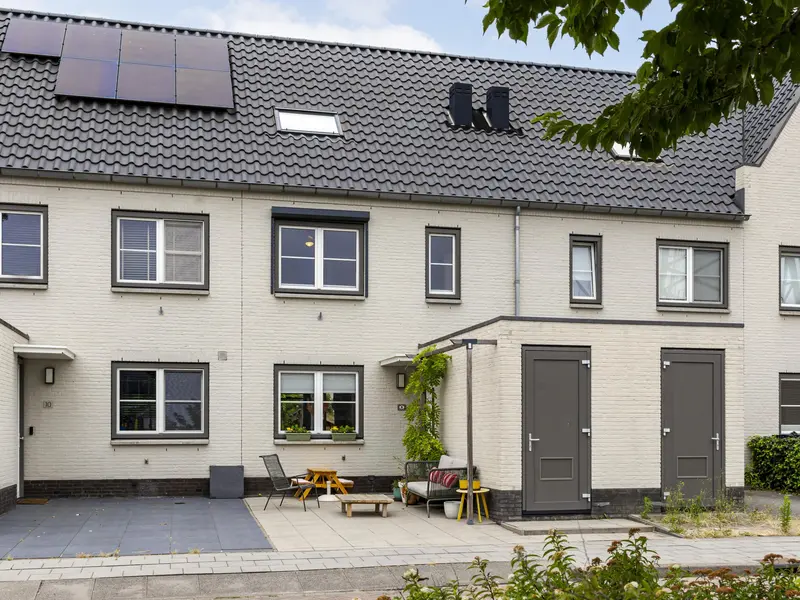 Benedenveer 8, Sliedrecht