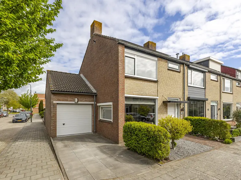 Graaf Adolfstraat 26, Hardinxveld-giessendam