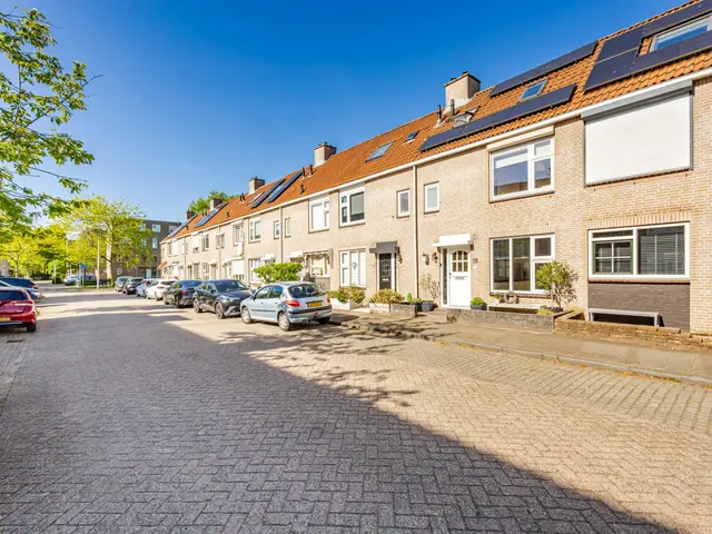 P.A. de Genestetstraat 57 foto 31