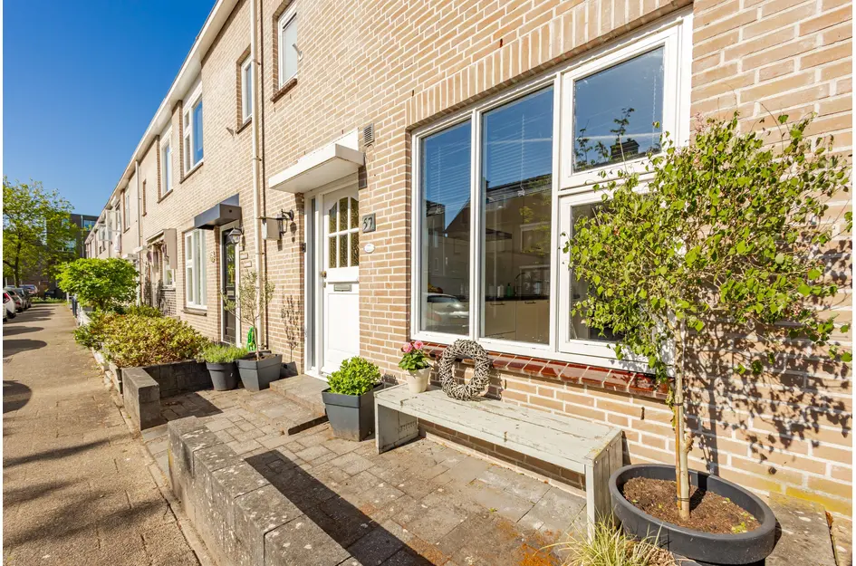 P.A. de Genestetstraat 57