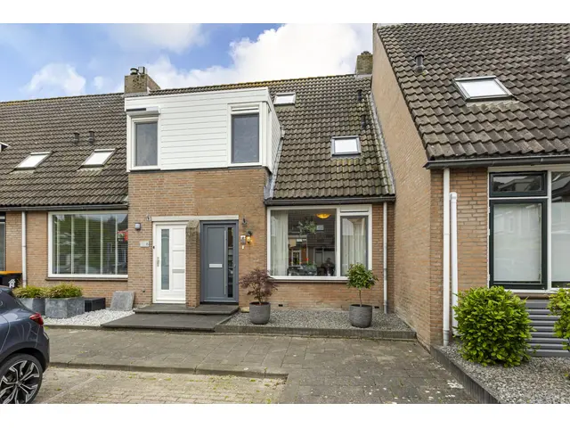 Koetshuis 8 foto 1