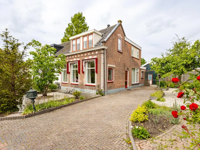 Kerkweg 68, Hardinxveld-giessendam