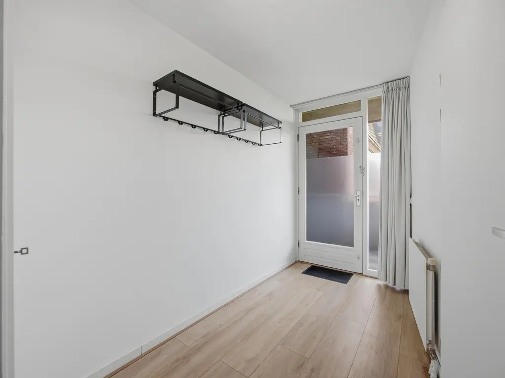 Middellaan 460D21, Breda