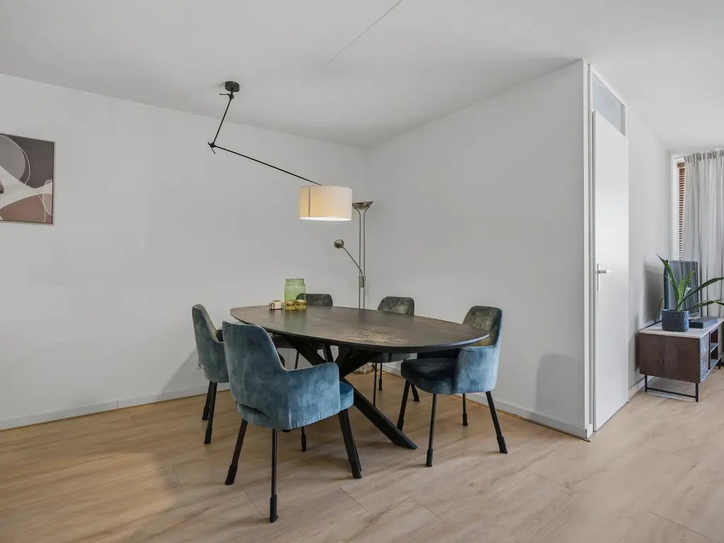 Middellaan 460D21, Breda