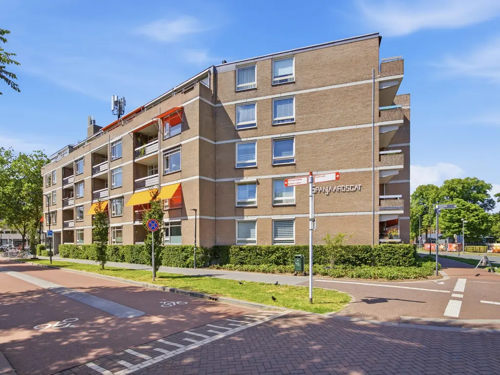 Adriaan van Bergenstraat 96, Breda