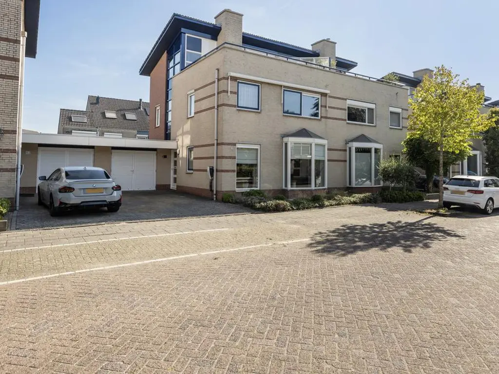 Bolero 61, ZWIJNDRECHT