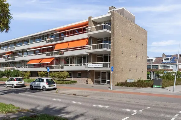 Admiraal de Ruyterweg 1, ZWIJNDRECHT