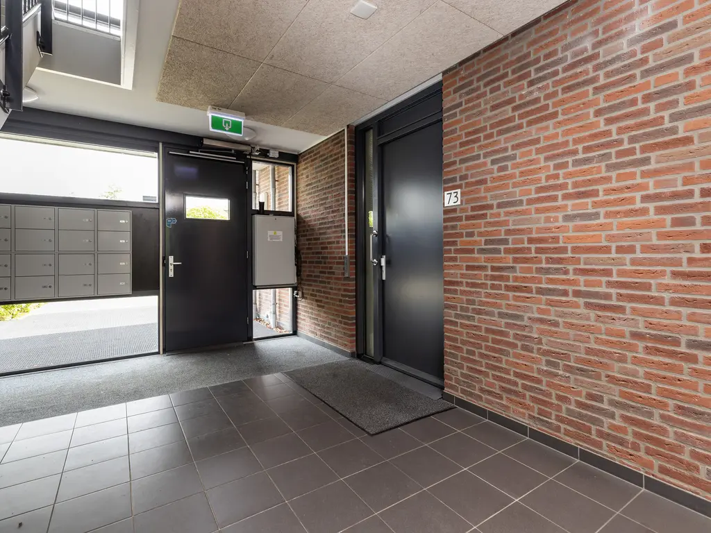 Burgemeester Brouwerstraat 73, ZWIJNDRECHT