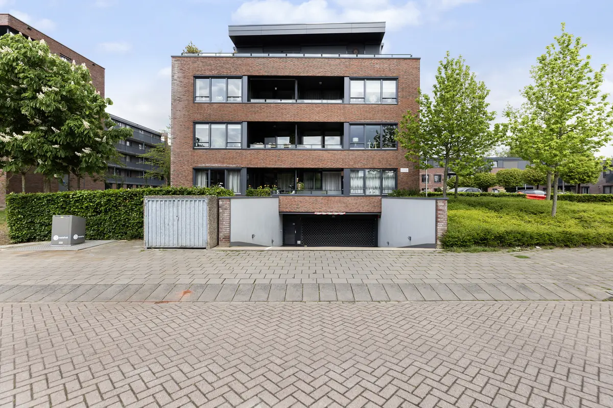 Burgemeester Brouwerstraat 73, ZWIJNDRECHT