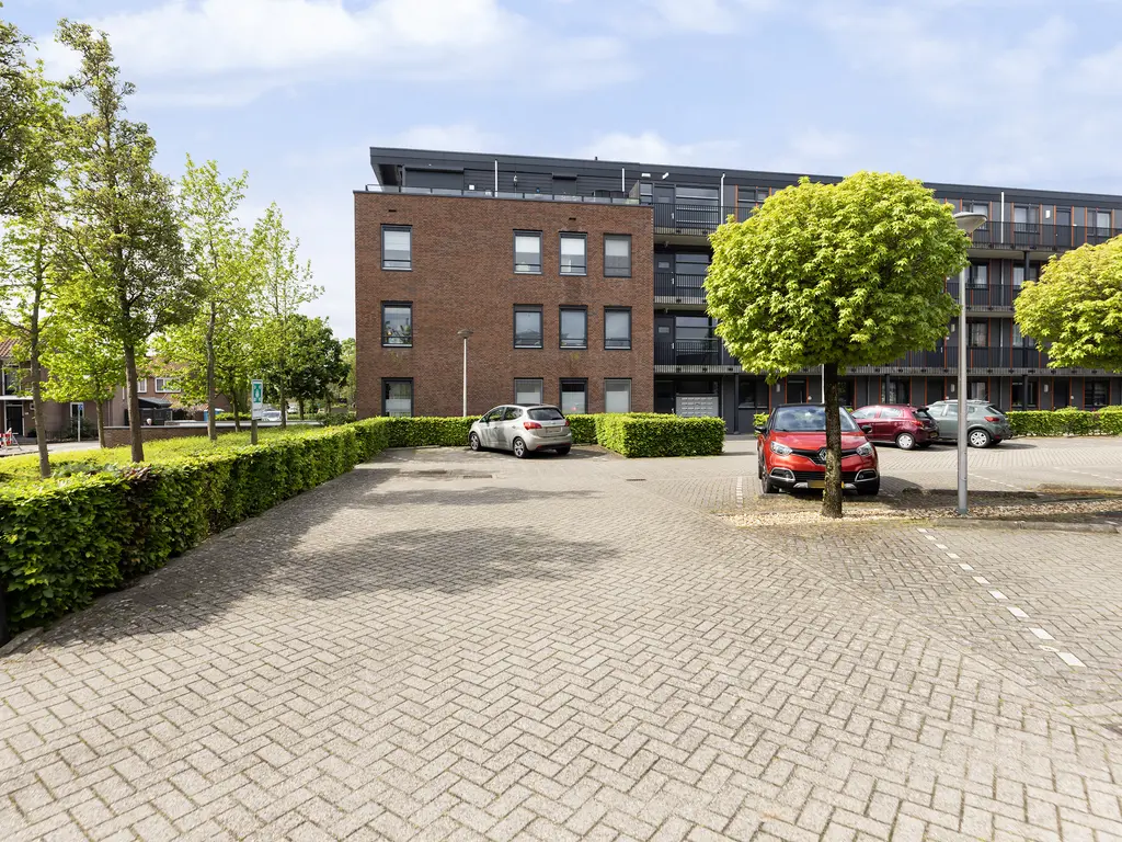 Burgemeester Brouwerstraat 73, ZWIJNDRECHT